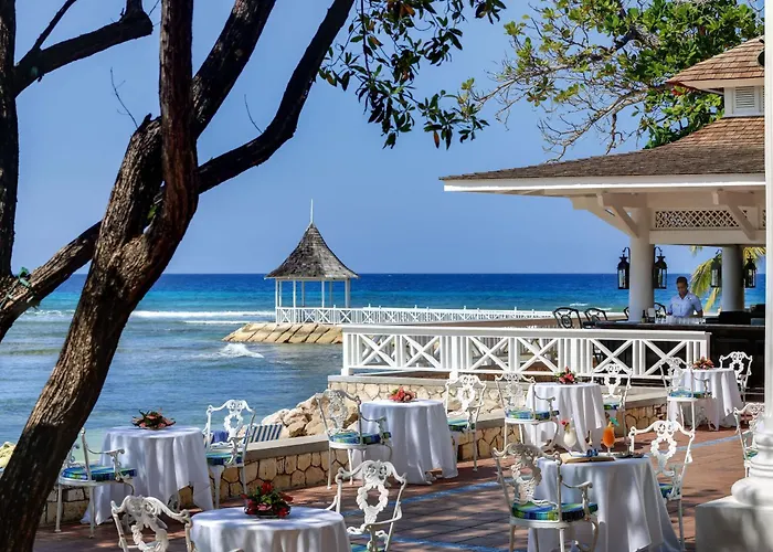 Resort Half Moon 5*
